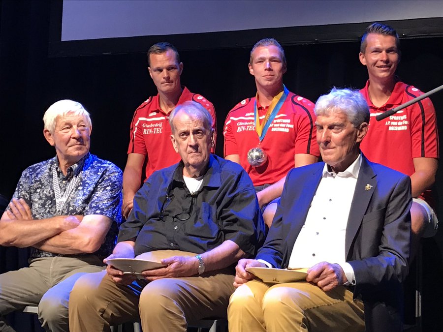 De winnaars van 2018 en 1969. Thomas van Zuiden, Allard Hoekstra, Peter van Zuiden en Sikke Sikkema, Johan van Seijst en Johannes Westra.